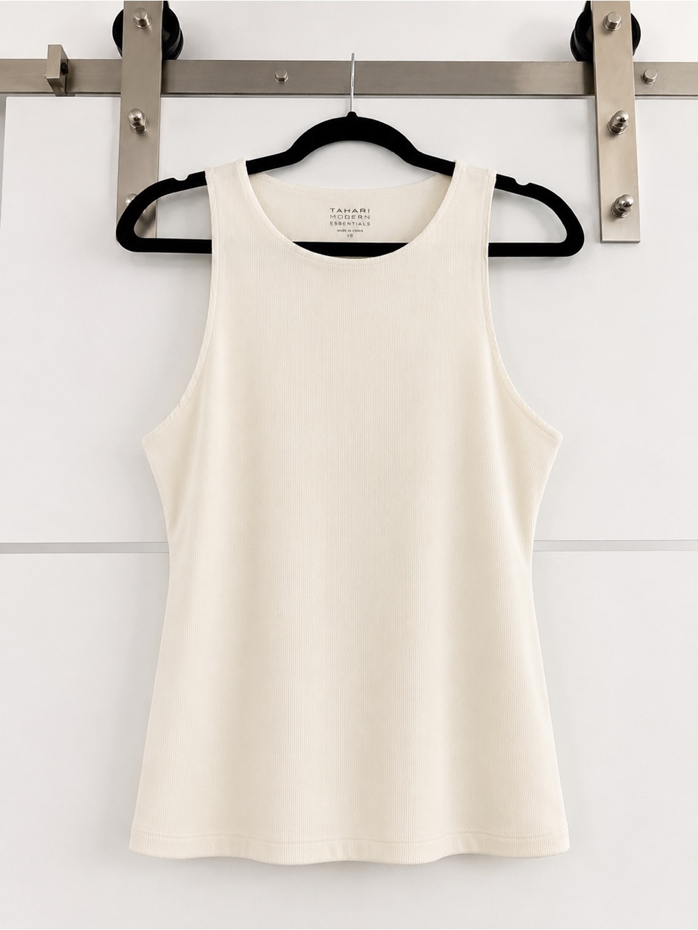 Tahari Cream Ribbed High-Neck Tank Size L